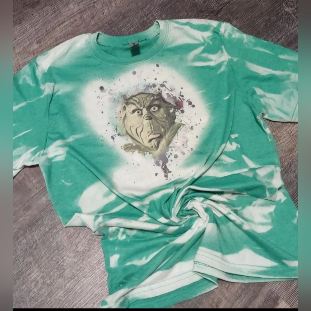 Holiday T-shirt Size M